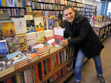 Kirmen Uribe in Boekhandel Walry